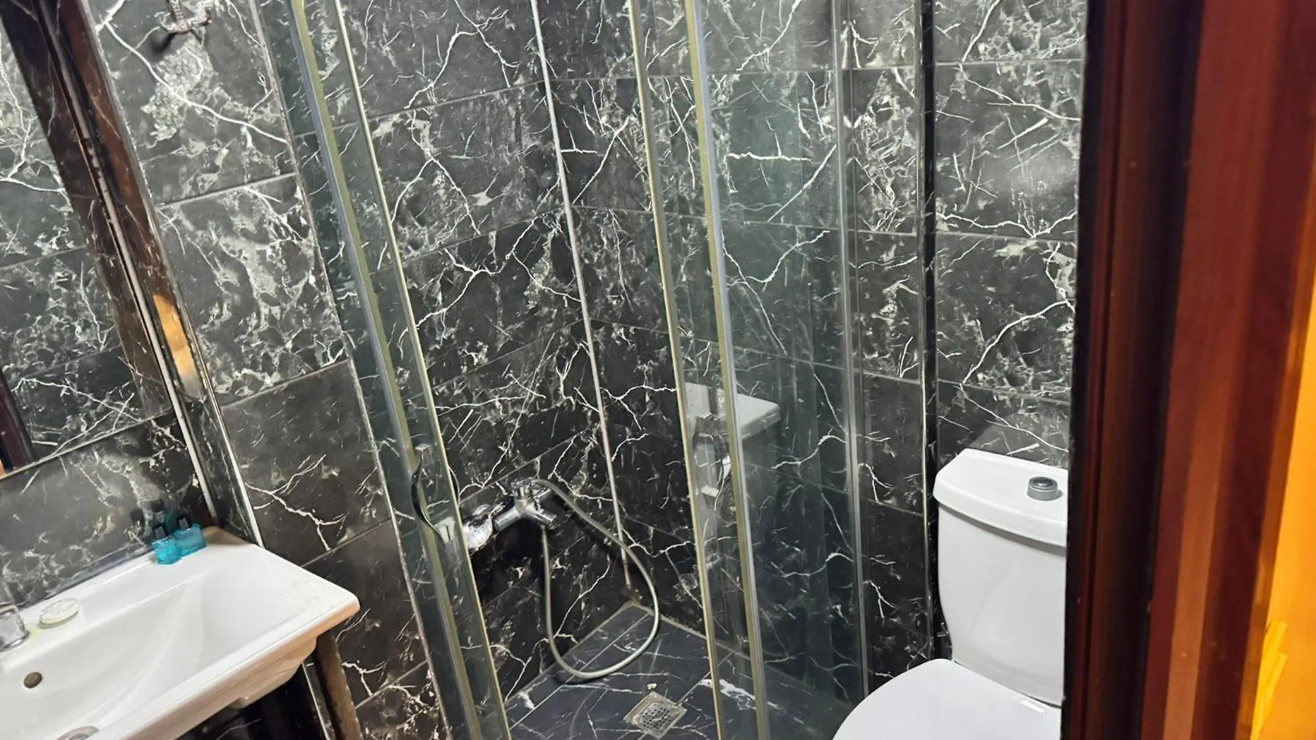Taksim Pera Pomise Hotel Стамбул 2*,  Турция